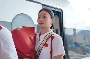 开云官方平台-阿扎伦卡迎来十赛季出色发挥，DWG观众热烈欢呼！的简单介绍